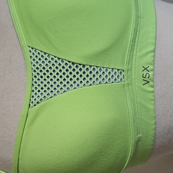 Victoria Secret Sport bra size 34C - Picture 3 of 11